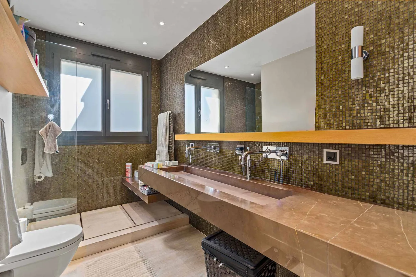 Duplex with balcony and rooftop terrace - Photo 8 of 10