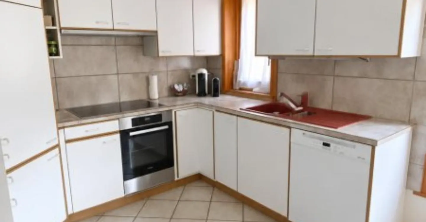 00029 - Spacious 4.5 rooms with outdoor space and 2 bathrooms - Vy d'Etra 76 - Neuchâtel - Photo 2 of 8