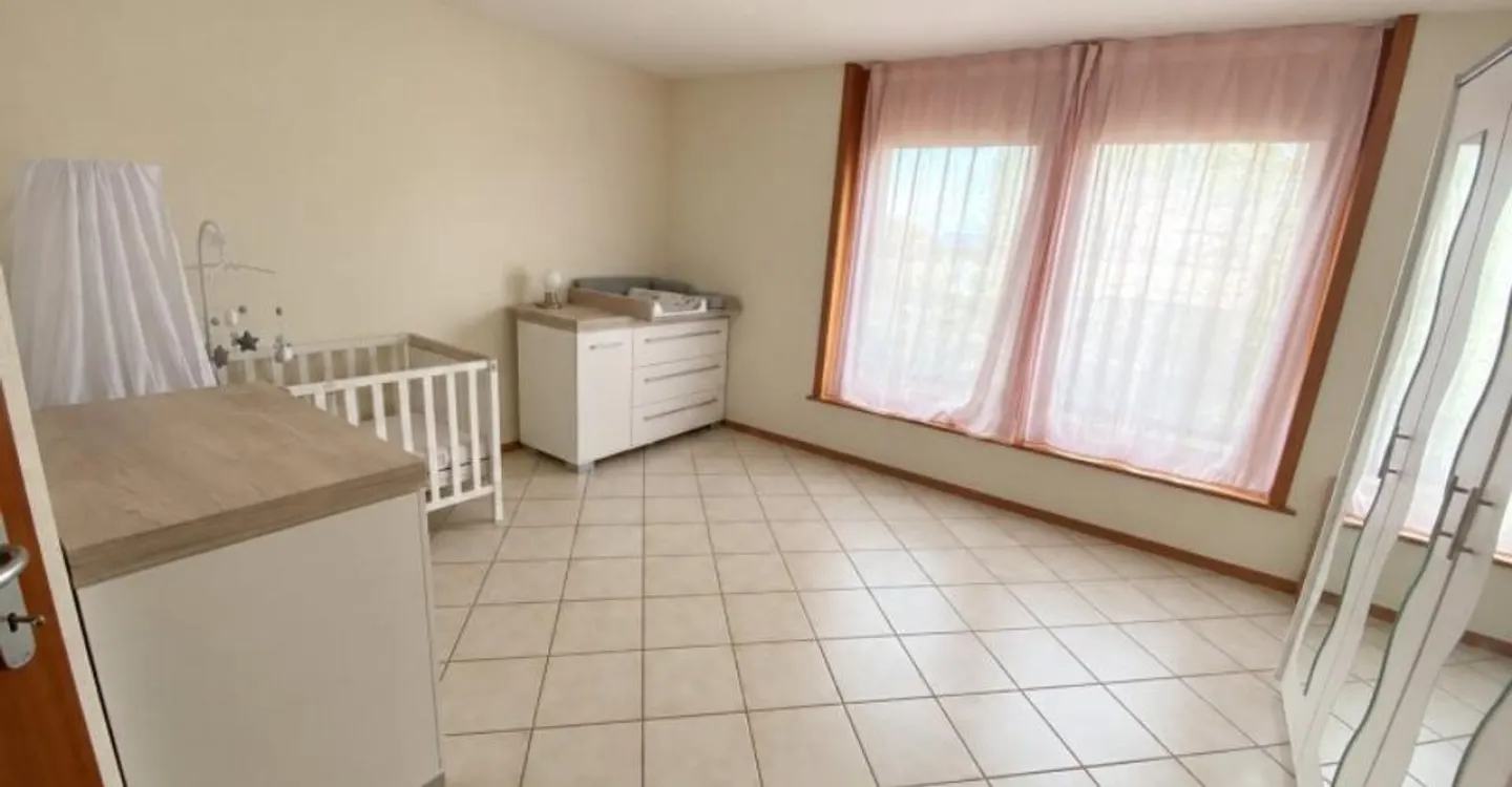 00029 - Spacious 4.5 rooms with outdoor space and 2 bathrooms - Vy d'Etra 76 - Neuchâtel - Photo 4 of 8