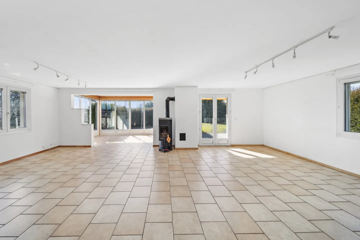 Ottimo potenziale di sviluppo per questa villa individuale! - Foto 5 di 18