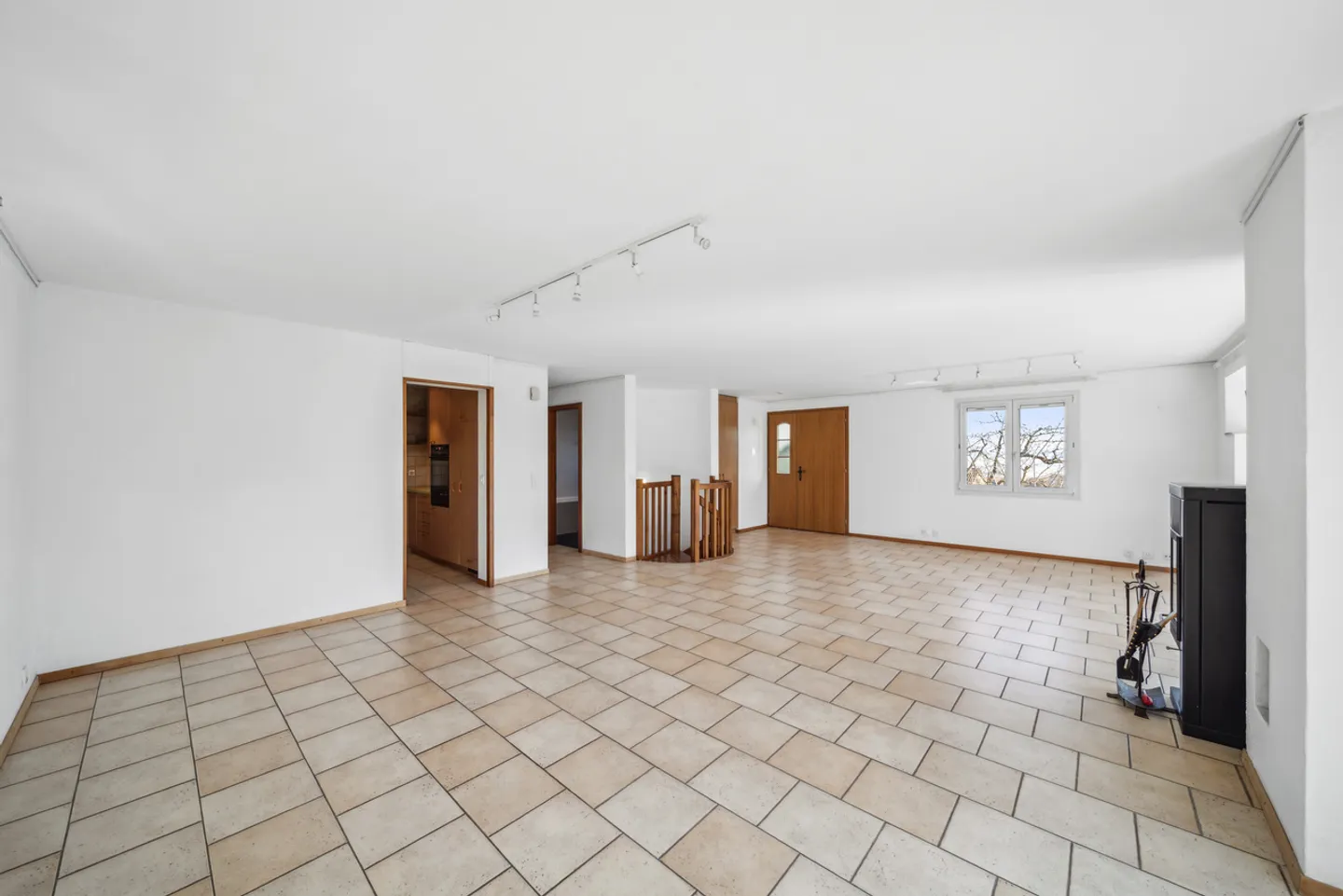 Ottimo potenziale di sviluppo per questa villa individuale! - Foto 7 di 18