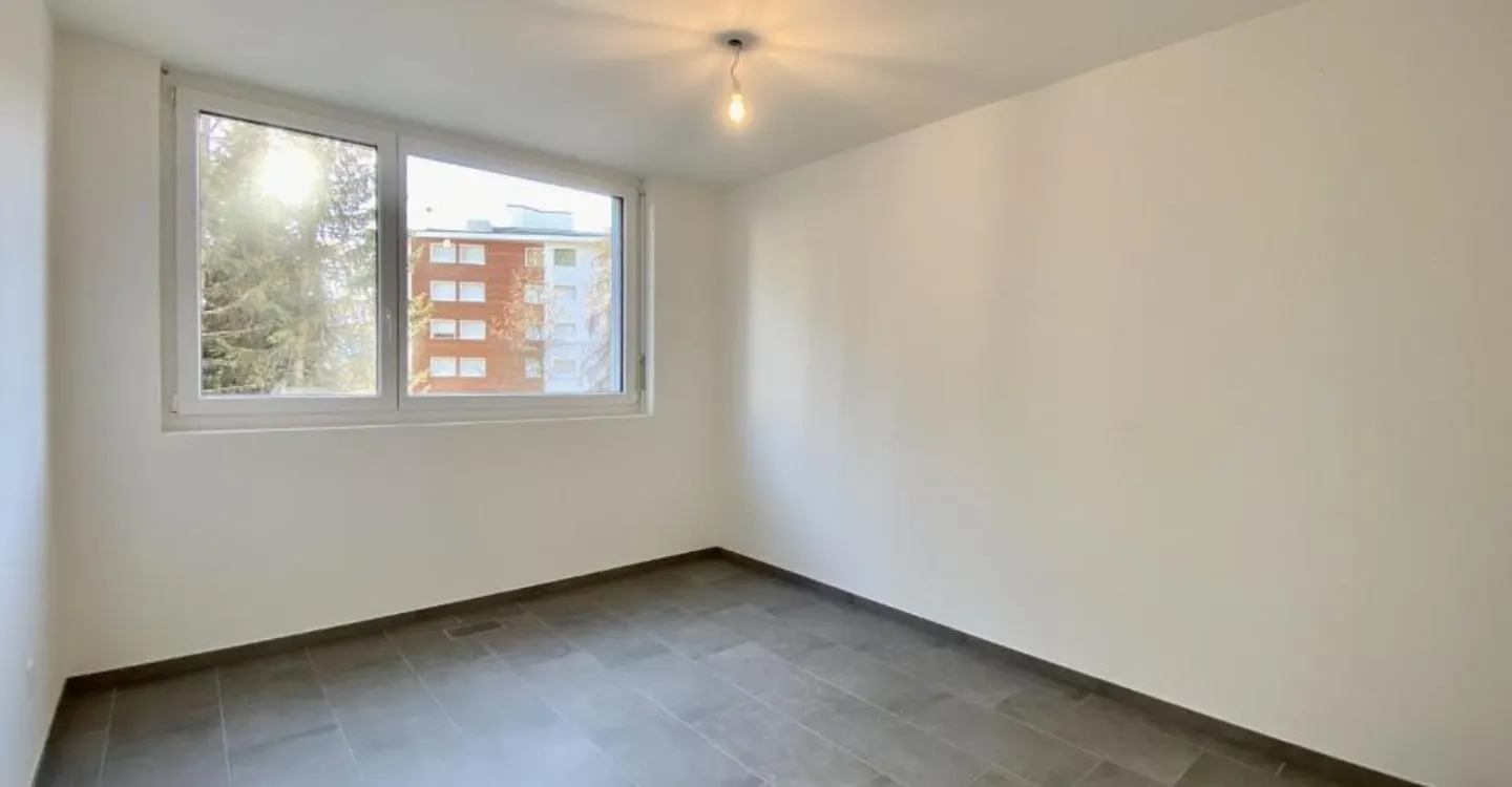 Affitto annuale, 2.5 camere moderne - Foto 3 di 4