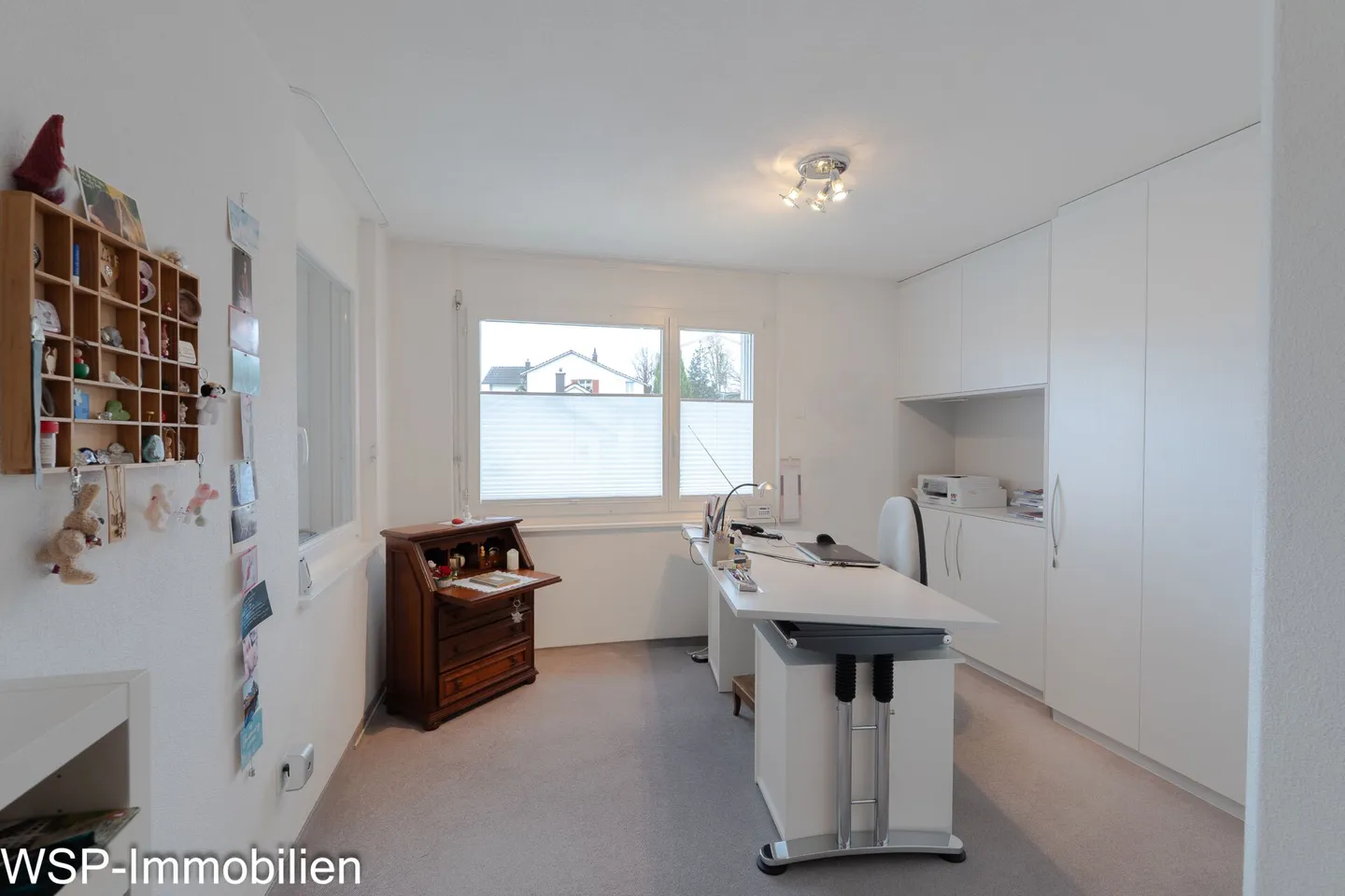 View - Peace - Winter Garden - Photo 9 of 17