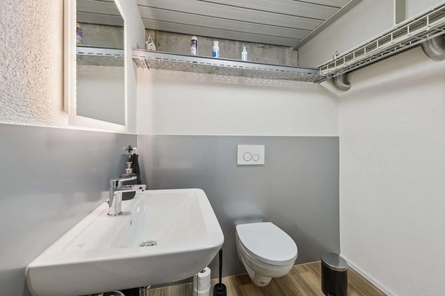 Moderne Werkstatt mit Büro - Foto 5 von 6