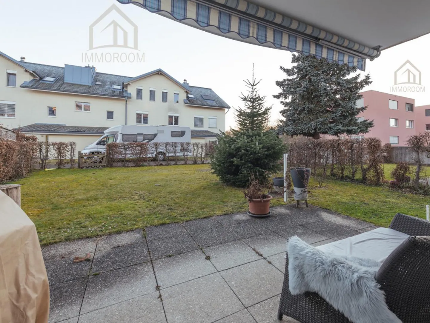 Charming Garden Apartment - Photo 10 of 15