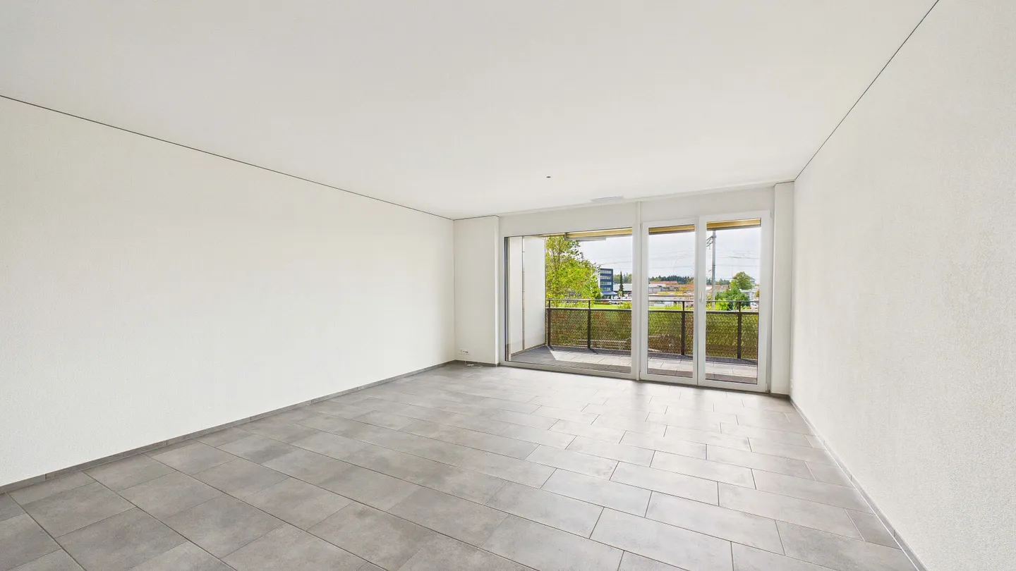 Vie moderne avec un vaste espace extérieur à Hinwil - Photo 3 sur 12