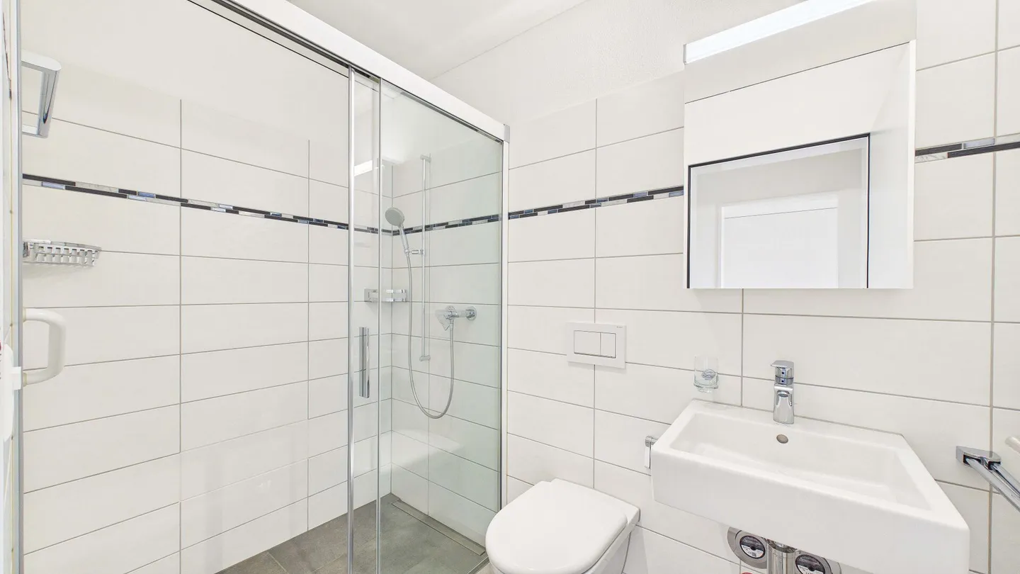 Vie moderne avec un vaste espace extérieur à Hinwil - Photo 9 sur 12