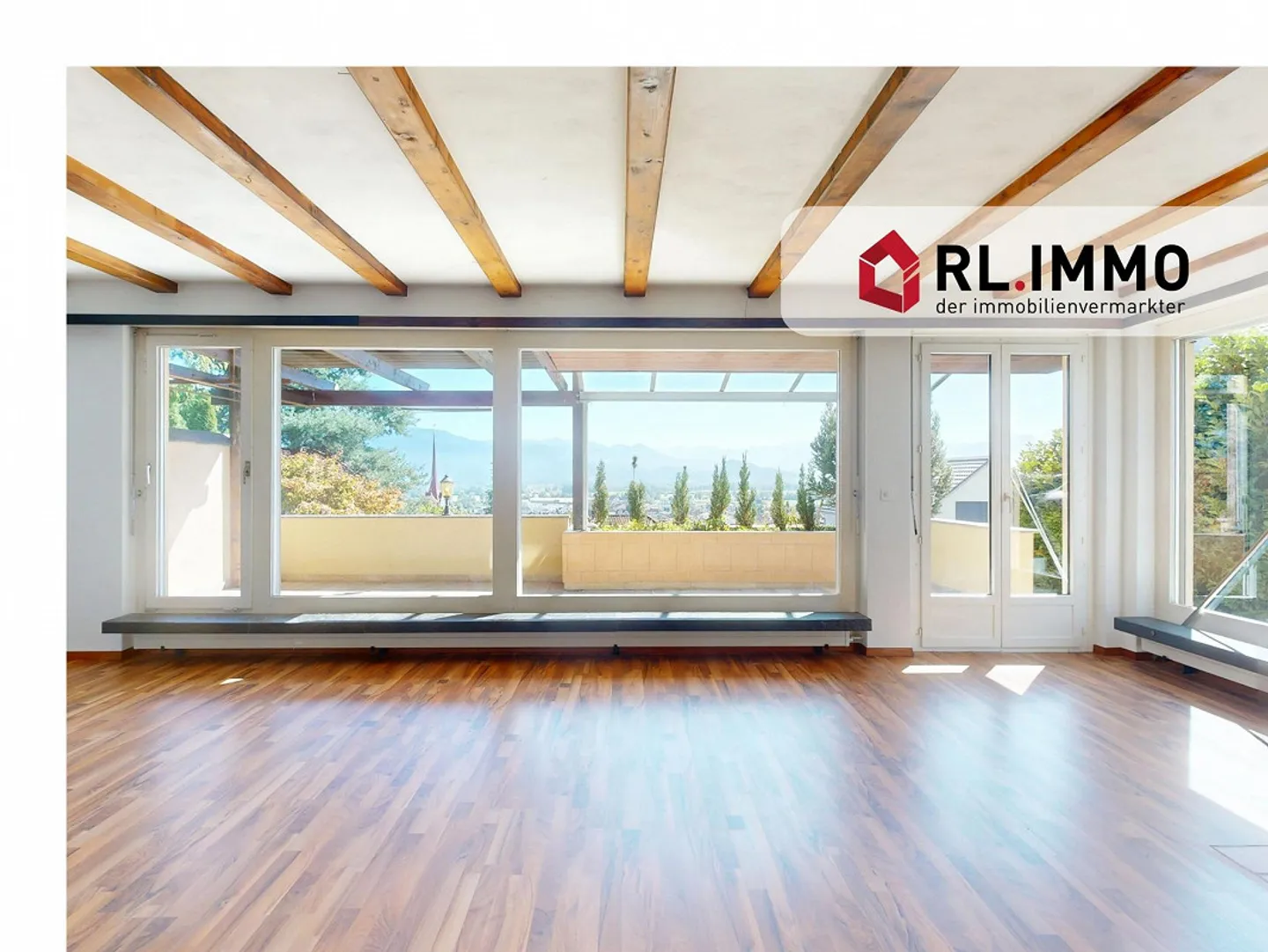 Single-family house with breathtaking views in Rebstein - Photo 1 of 13