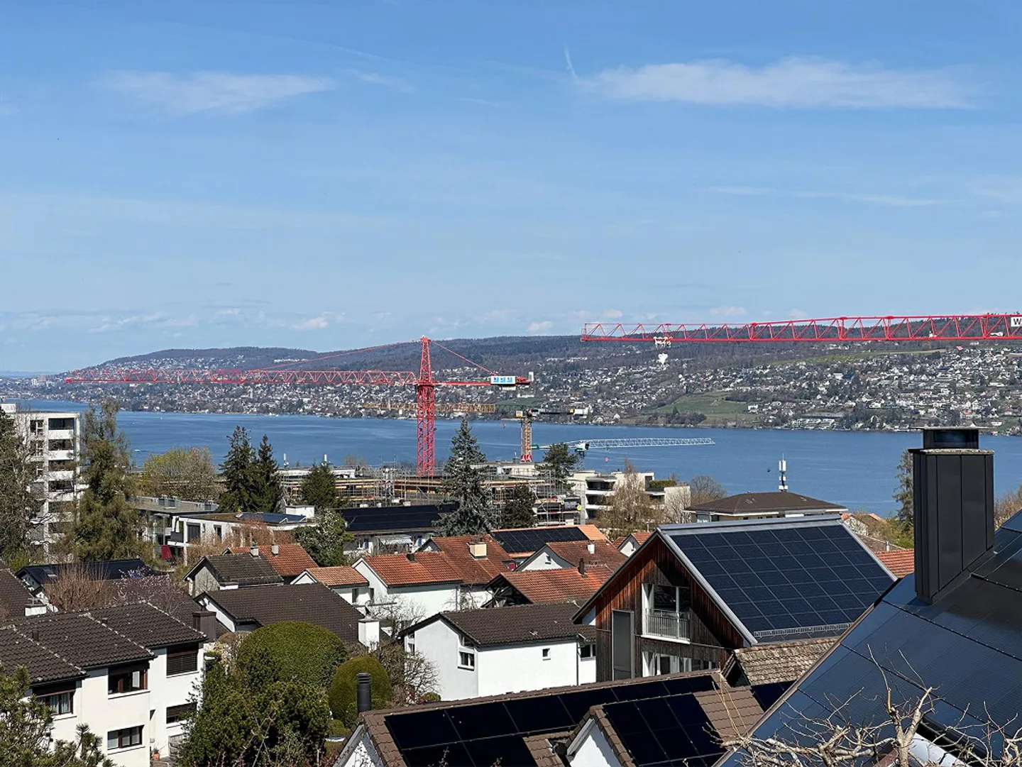 Casa unifamiliare indipendente con bella vista sul lago e panoramica - Foto 1 di 3
