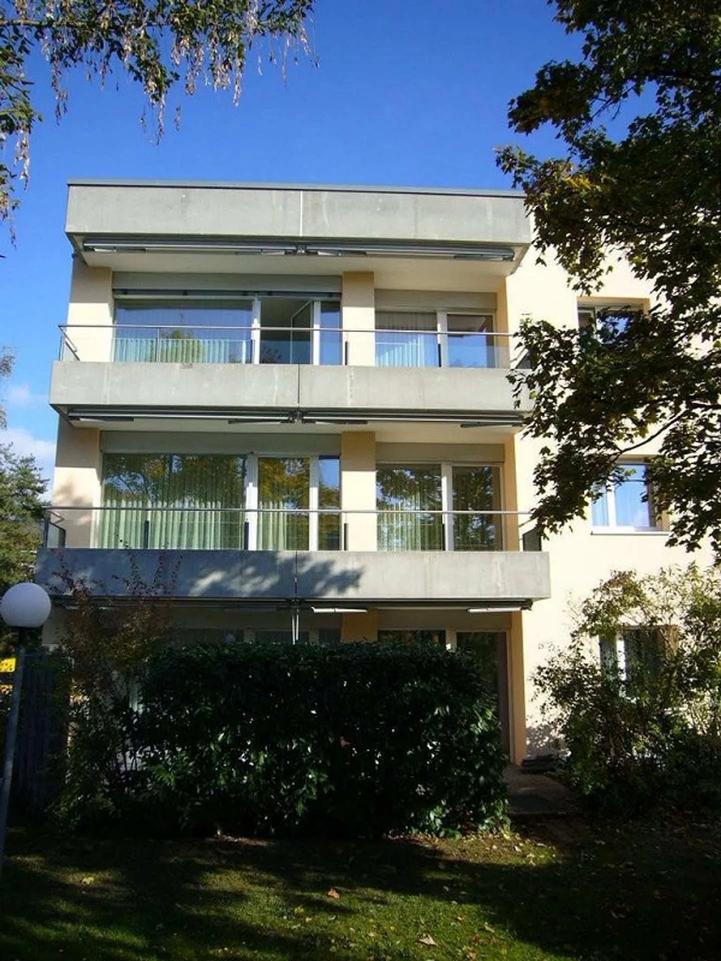 Renovierte Wohnung mit Terrasse - Foto 1 von 9