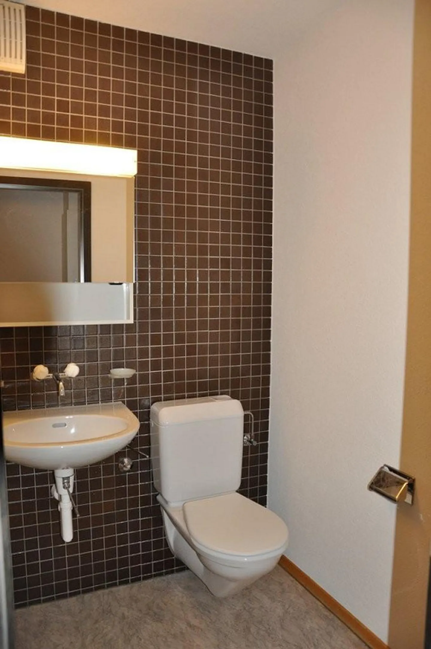 Renovierte Wohnung mit Terrasse - Foto 8 von 9