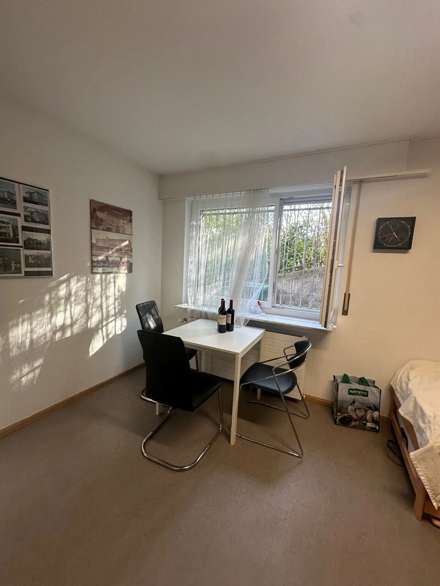 Spazio versatile di 1 stanza a Pratteln - ideale come ufficio, sala hobby o camera per studenti - Foto 1 di 4