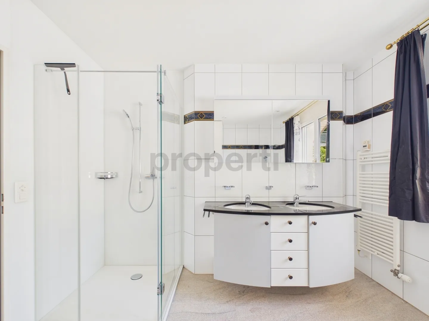 Neu renovierte 6.5-Zimmer-Elegantwohnung mit Lift und Keller, Ennetbürgen - Foto 10 von 12
