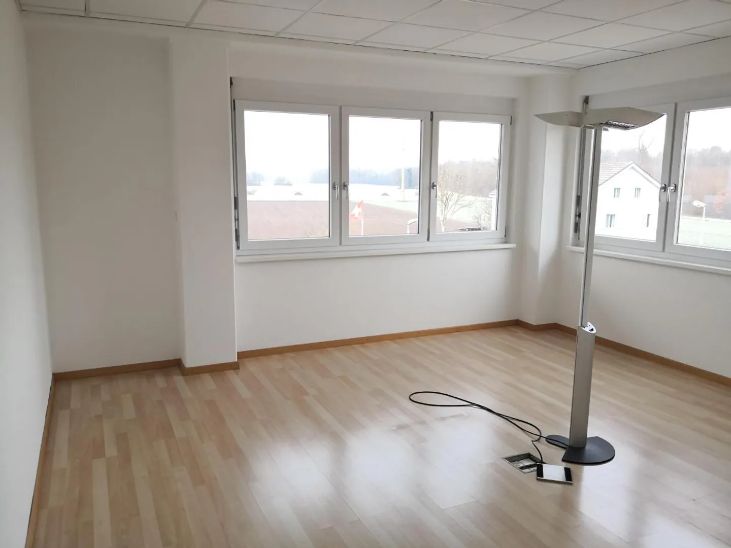 Bureau à louer - Photo 3 sur 3
