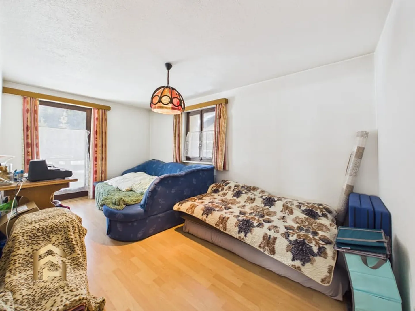 Appartement spacieux de 4,5 pièces avec 2 balcons au centre de St. Niklaus - Photo 7 sur 13