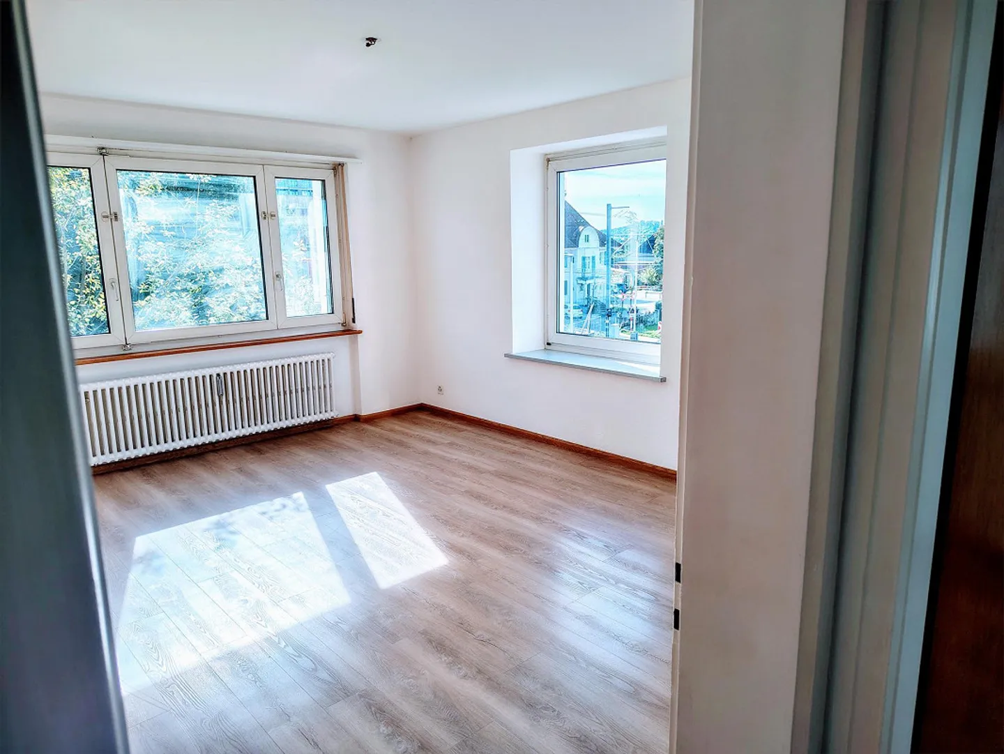 Sonnige Wohnung in Arlesheim - Foto 2 von 3