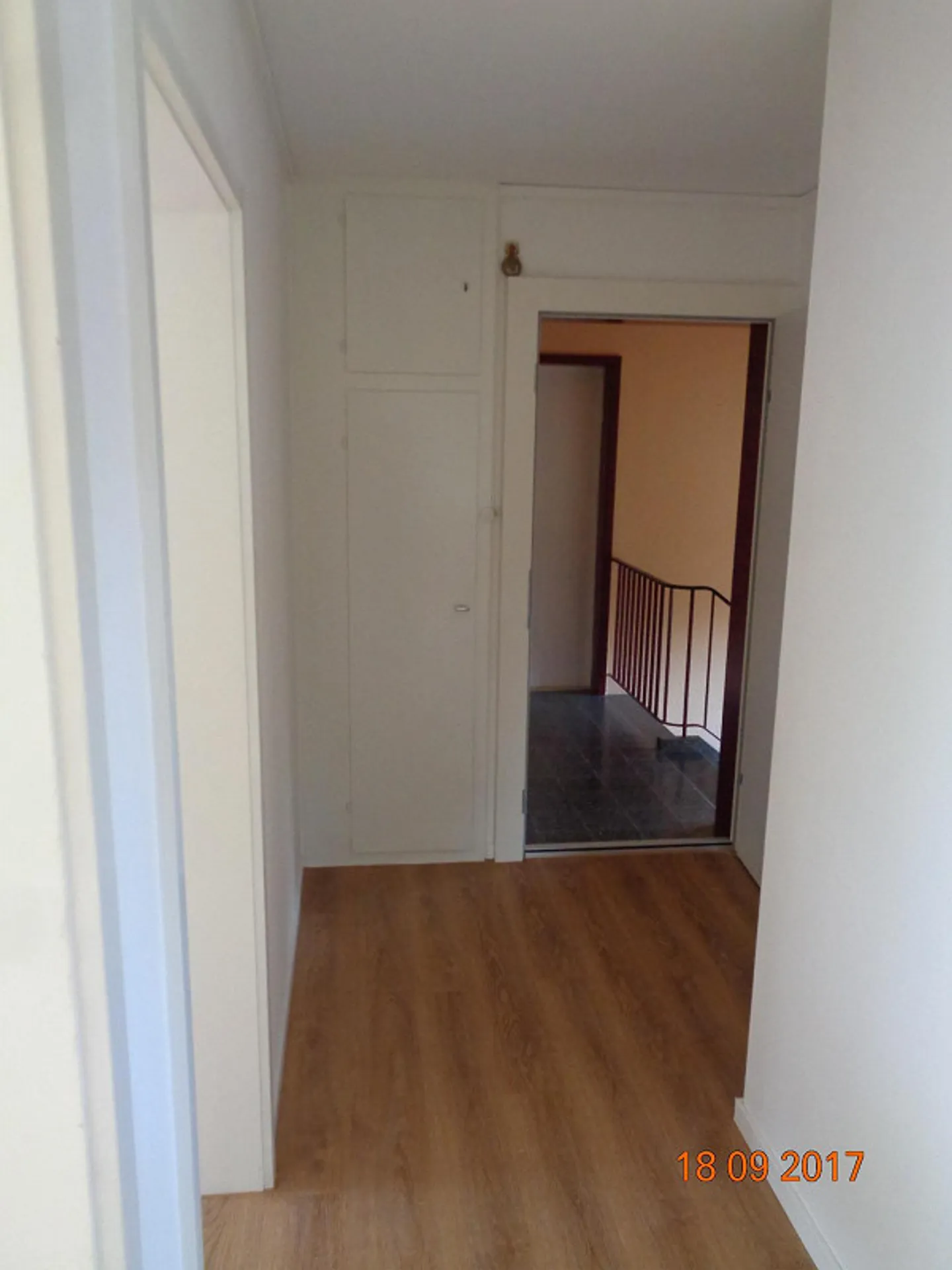 Charmante appartement ancien de 3 pièces avec balcon à Münchenstein - Photo 5 sur 8