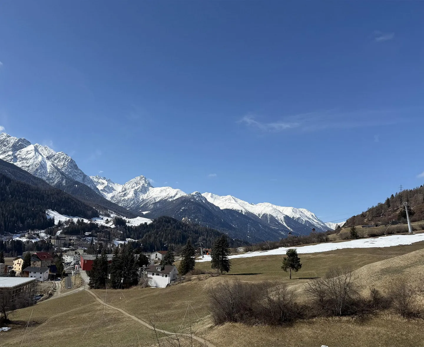 Vivere sopra i tetti di Scuol - Foto 6 di 17