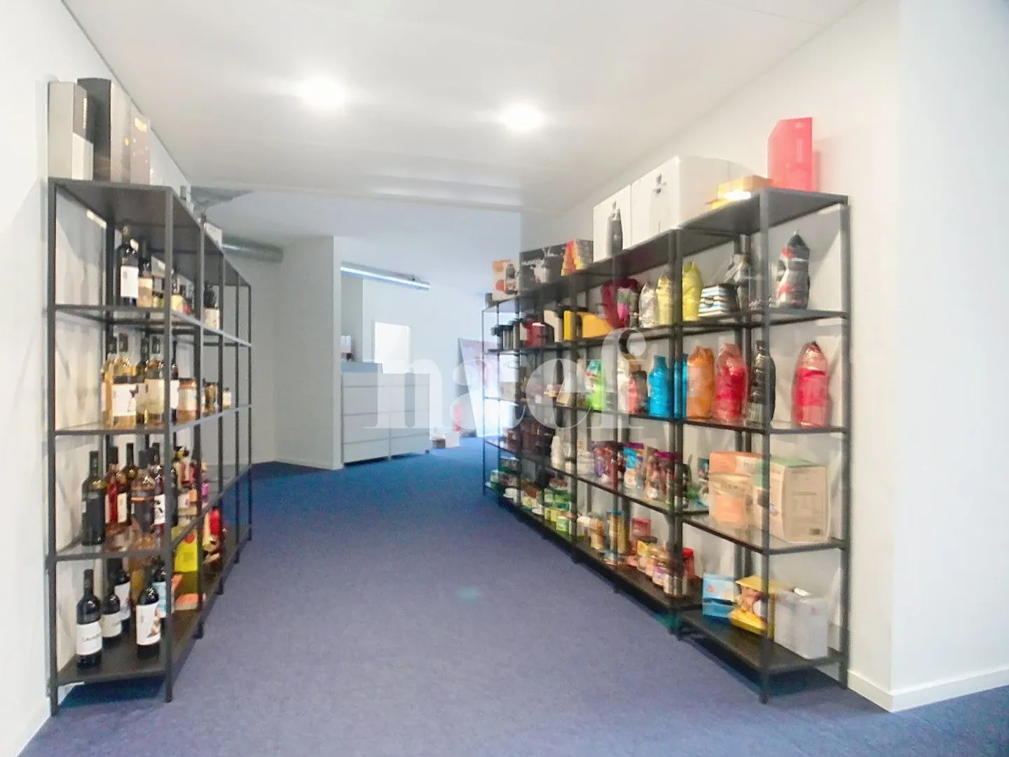 Office 4 rooms - Photo 9 of 9