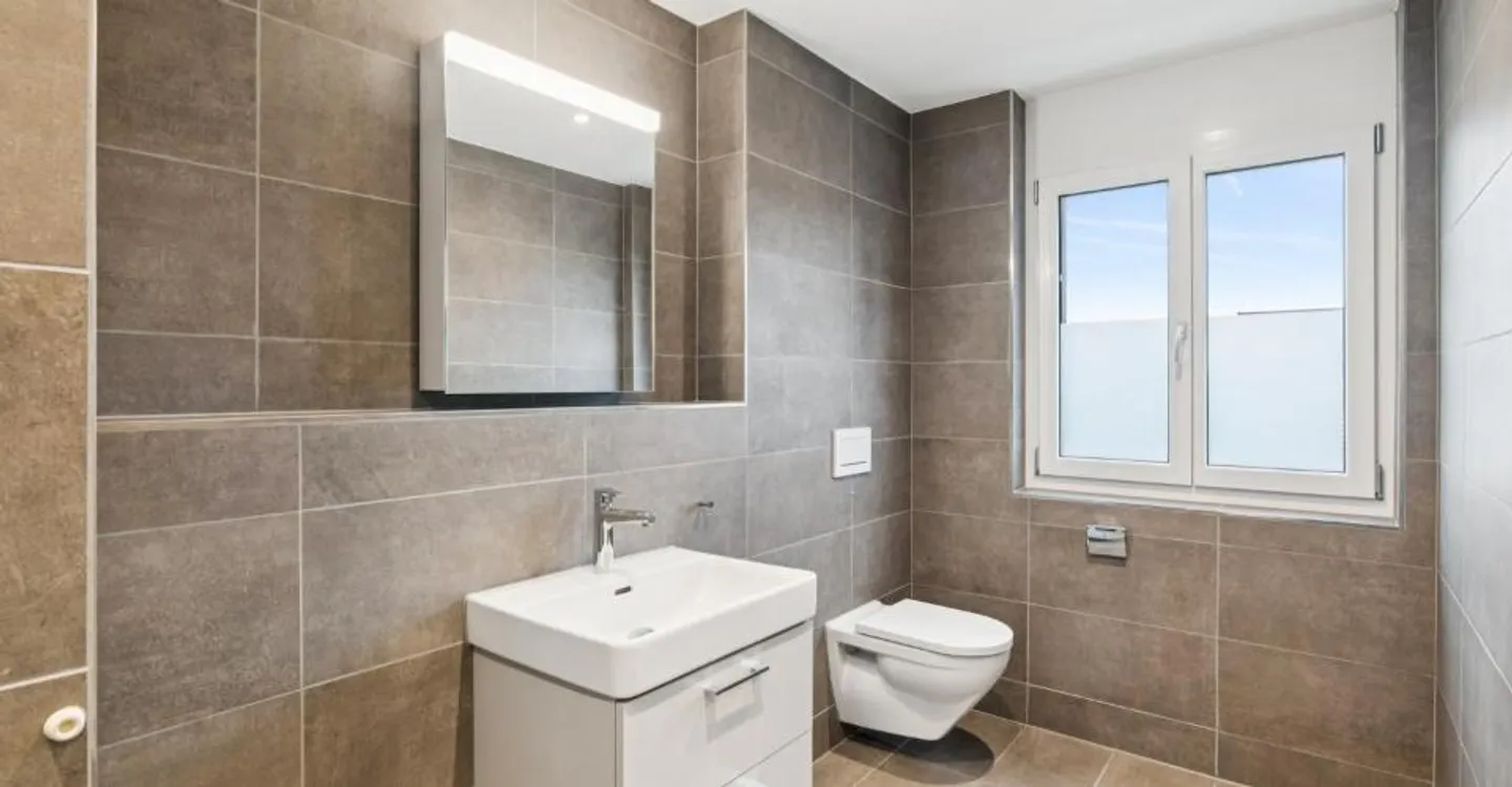 Modern new apartment in Minergie standard with washing tower - Photo 3 of 5