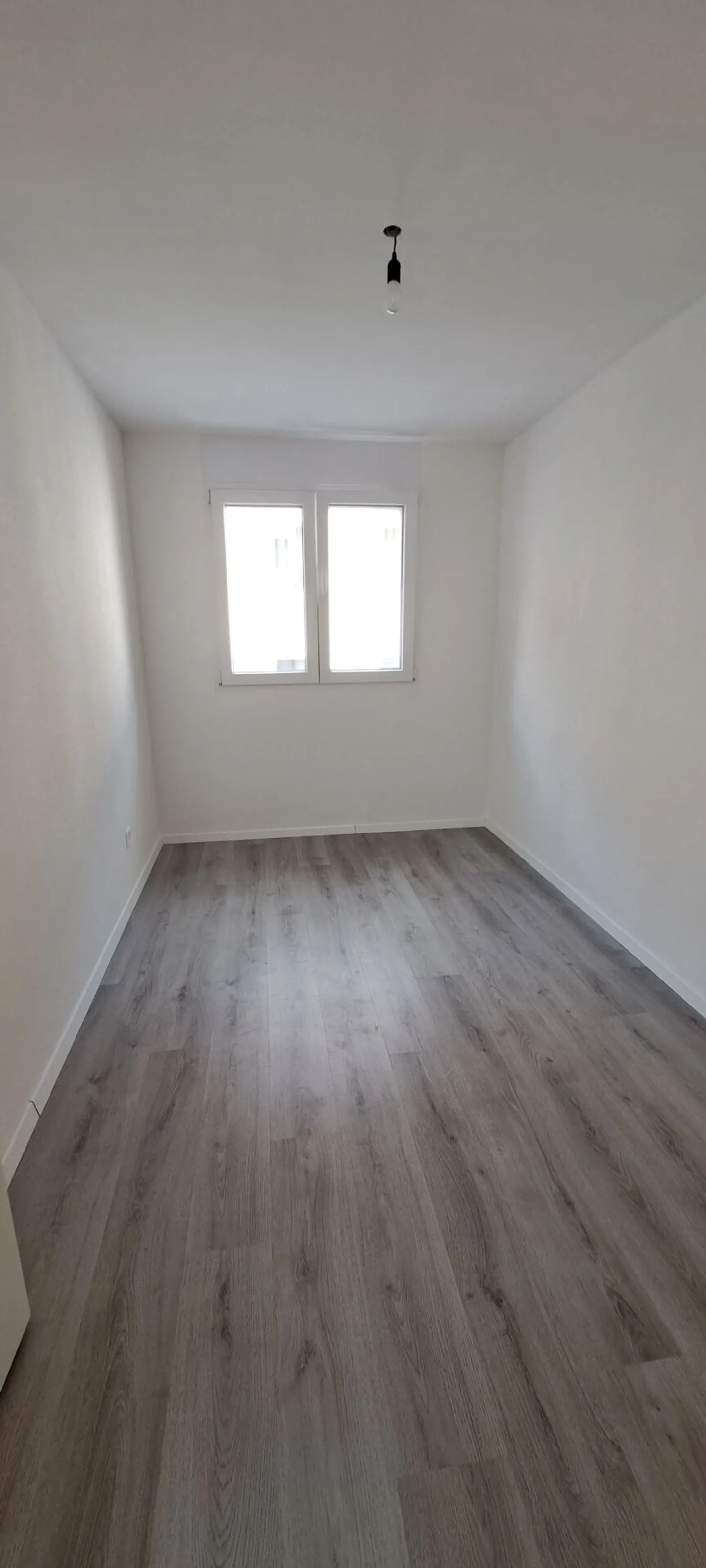 St-Imier, appartamento nuovo di 4.5 locali al 3° piano con balcone - Foto 9 di 11