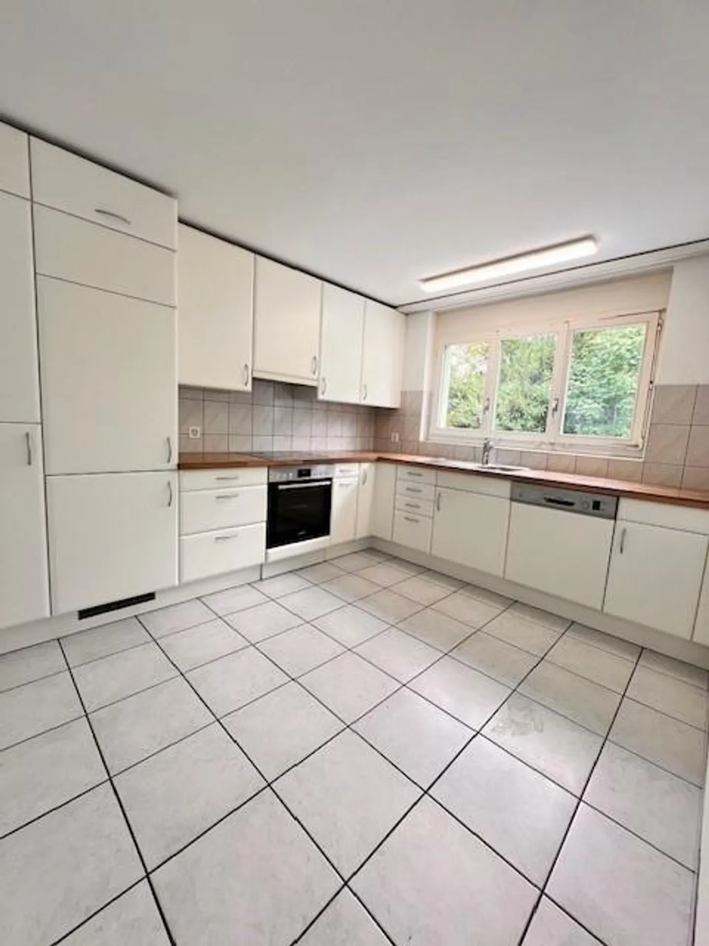 Schöne 4.5 ZWG mit groser Terasse und Gemeinschaftsgarten - Foto 8 von 12