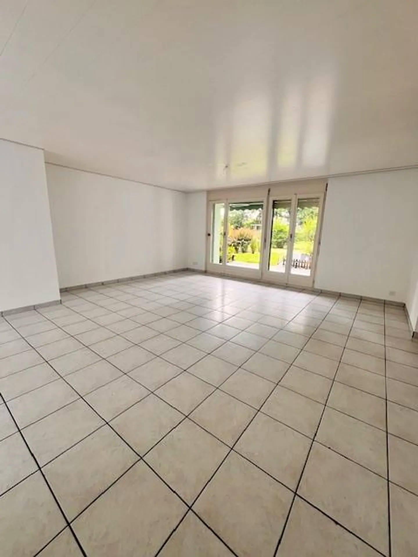 Schöne 4.5 ZWG mit groser Terasse und Gemeinschaftsgarten - Foto 10 von 12