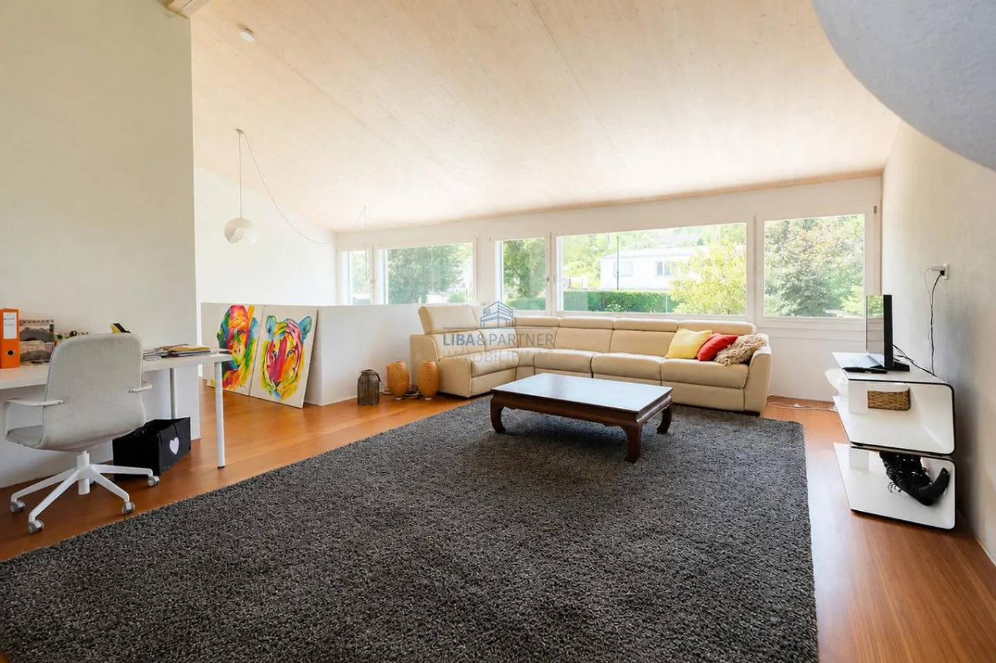 Maison familiale moderne avec piscine - Photo 8 sur 13