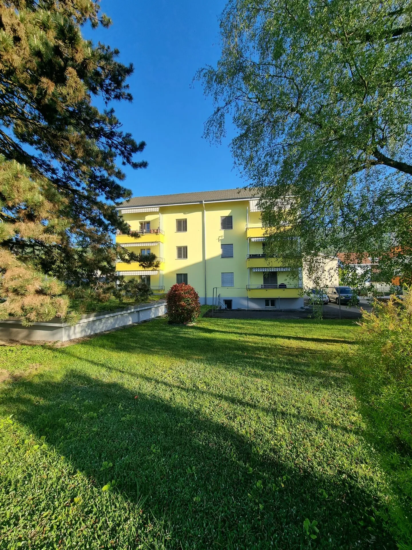 Teilsanierte Wohnung mit Balkon - Foto 1 von 7