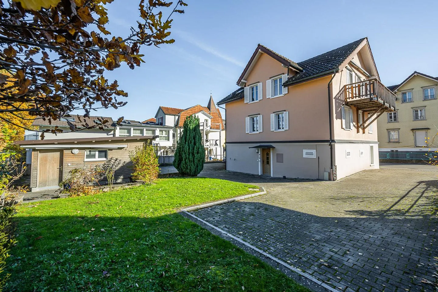 Maison à deux familles avec potentiel - Photo 1 sur 26