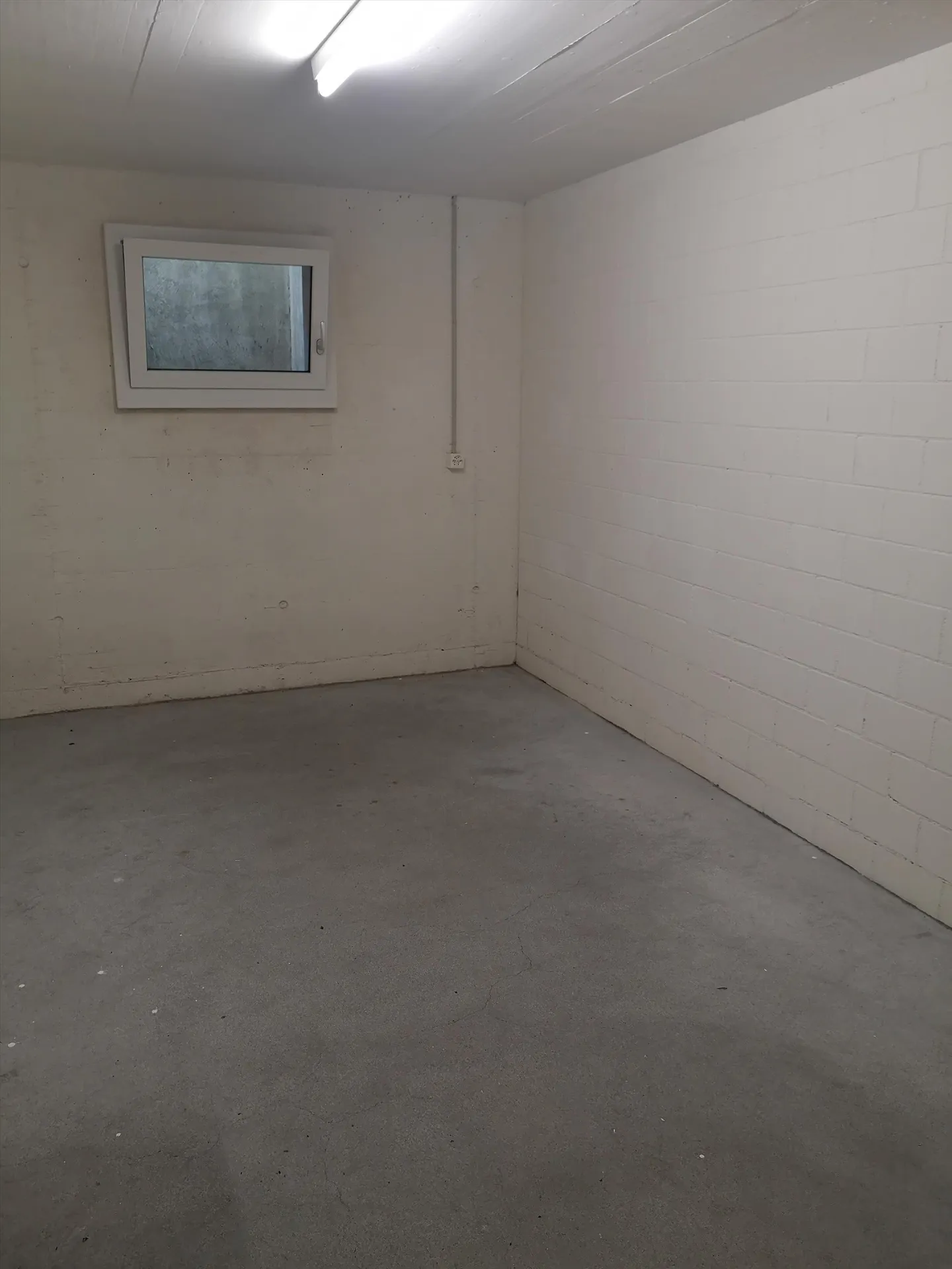 Craft Room for Rent - Photo 2 of 2
