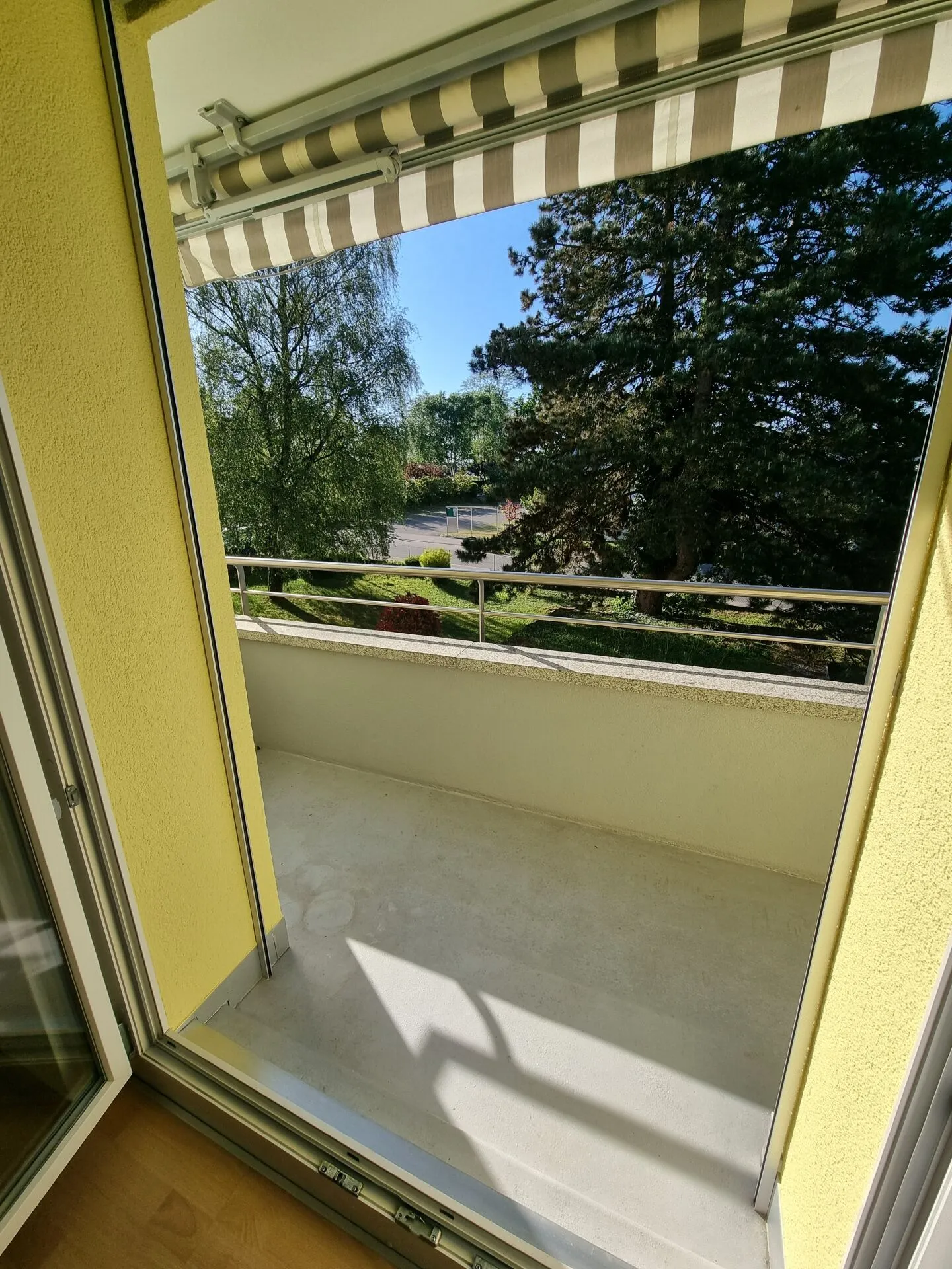 Teilsanierte Wohnung mit Balkon - Foto 5 von 7