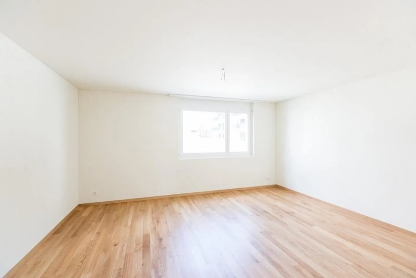 3.5 Room Apartment - Photo 4 of 8
