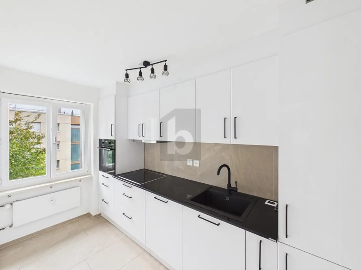 Renovierte Wohnung mit Balkon - Foto 4 von 6