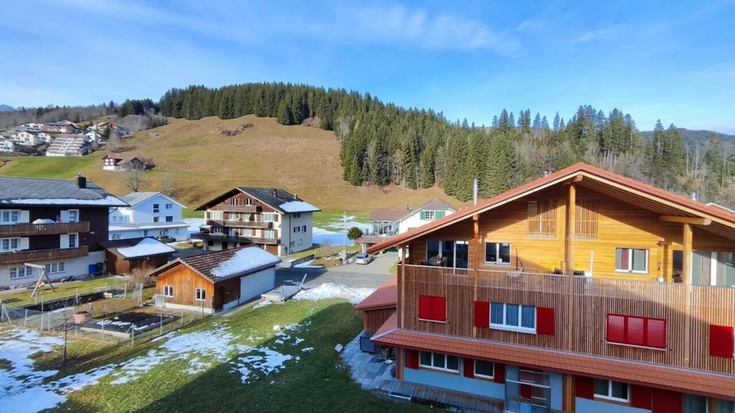 Beaucoup d'espace pour vivre avec panorama sur les montagnes - Photo 5 sur 15