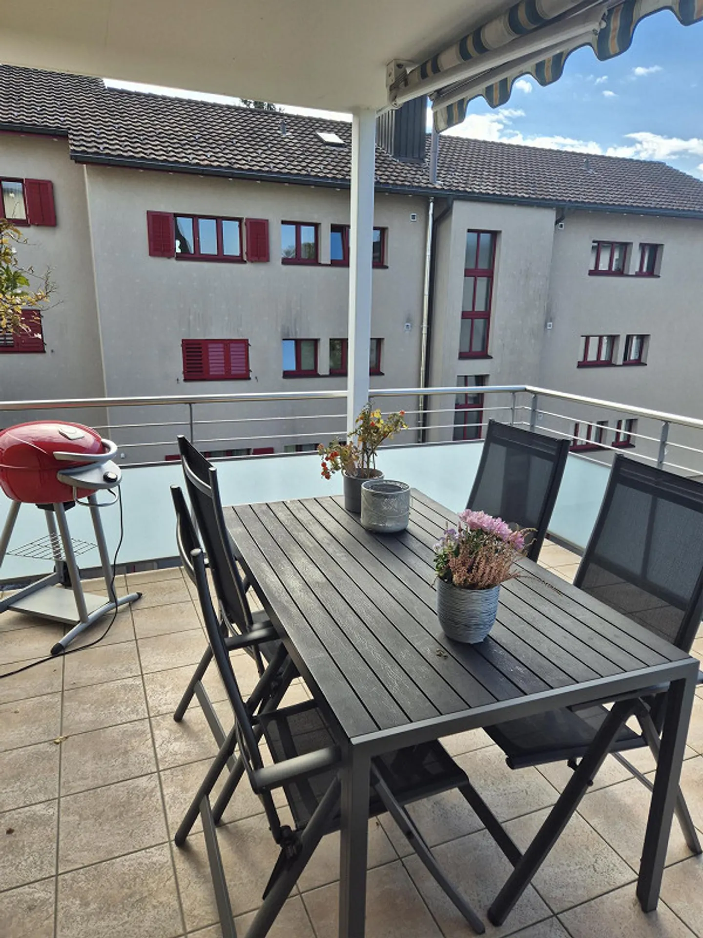 Chambre meublée à sous-louer - 5 min de la gare de Hinwil - Photo 5 sur 6