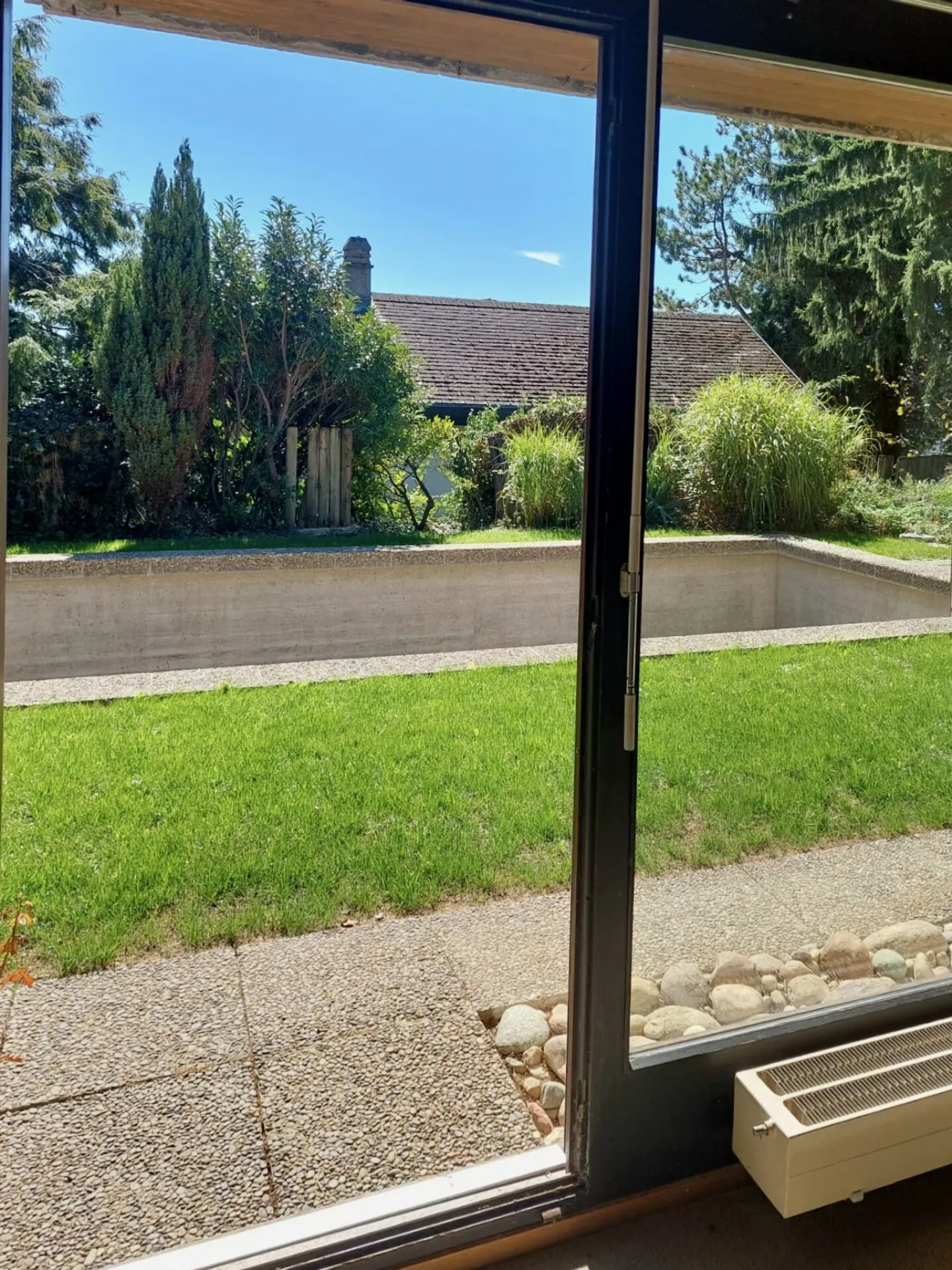 Detached 7-room single-family house with pool and panoramic view - Photo 13 of 15