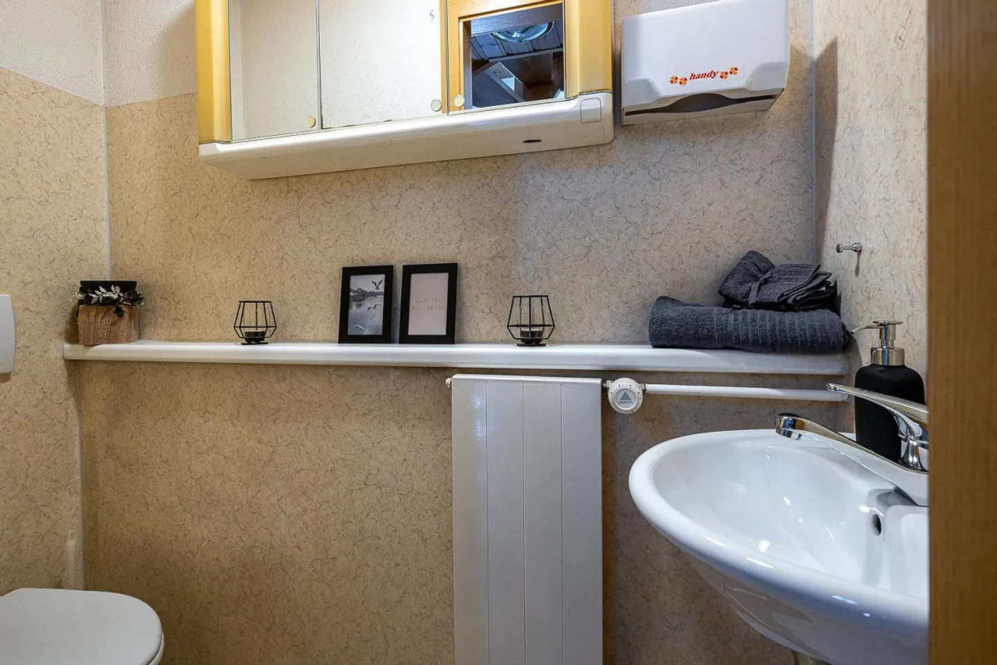 Maison à deux familles avec potentiel - Photo 20 sur 26