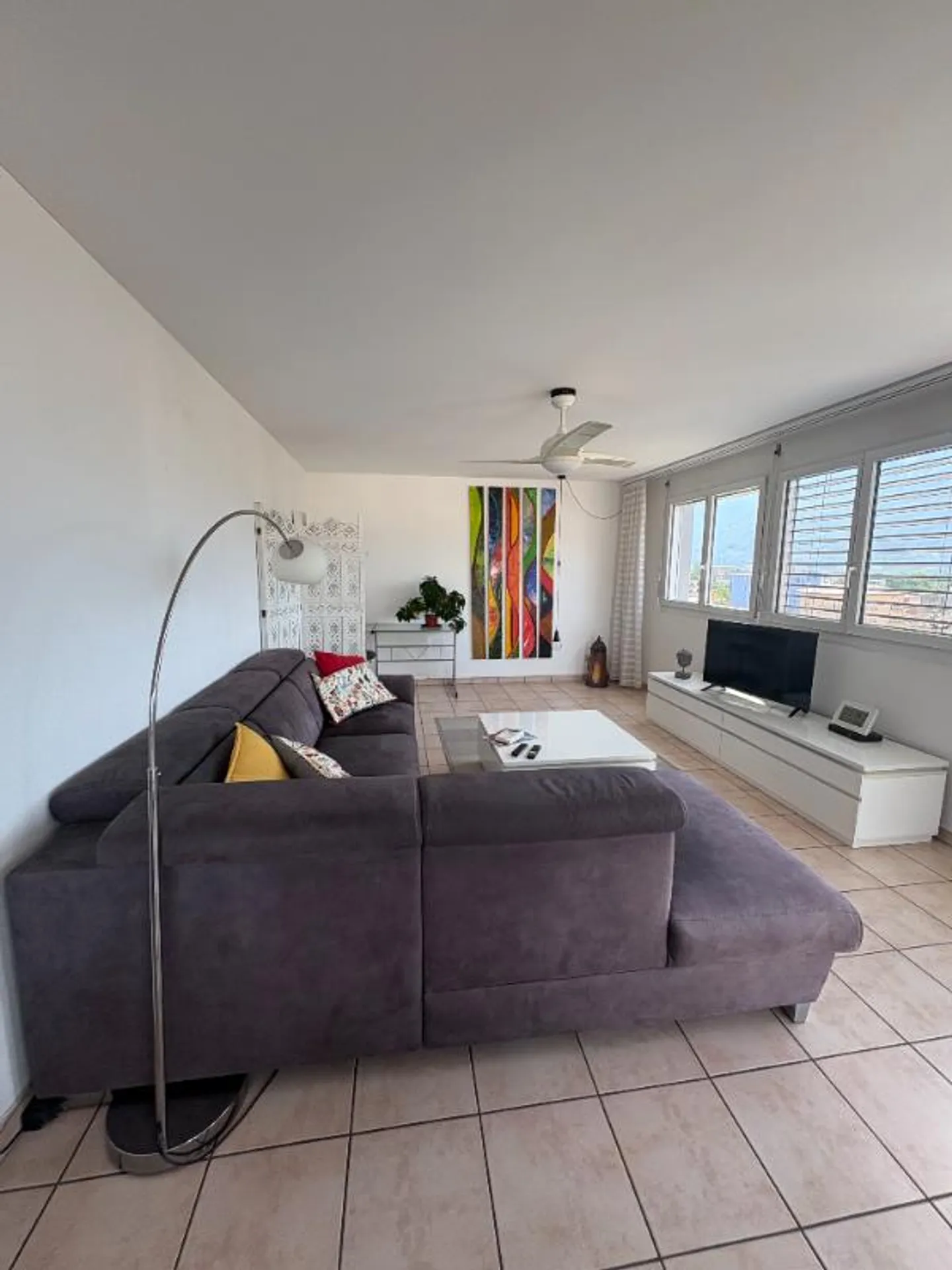 «Elegant 3.5 -room apartment with panoramic views, a stone's throw from the heart of Locarno» - Foto 1 di 10
