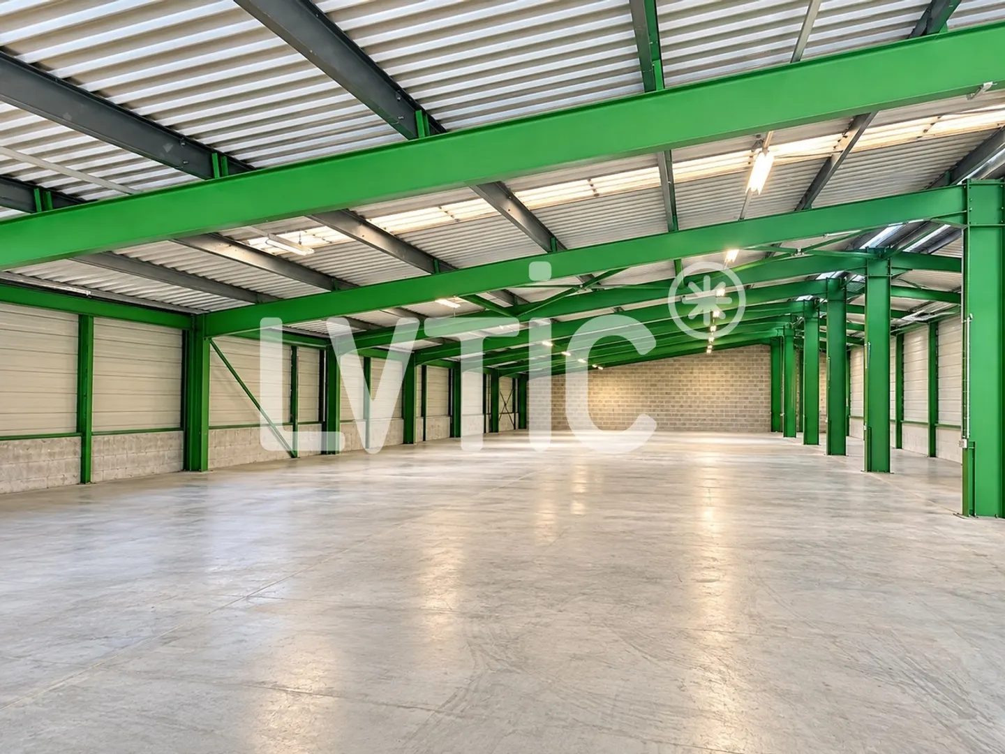 Industrial building of 2100 m2 on a plot of 4700 m2 for rent in Moudon - Photo 10 of 16