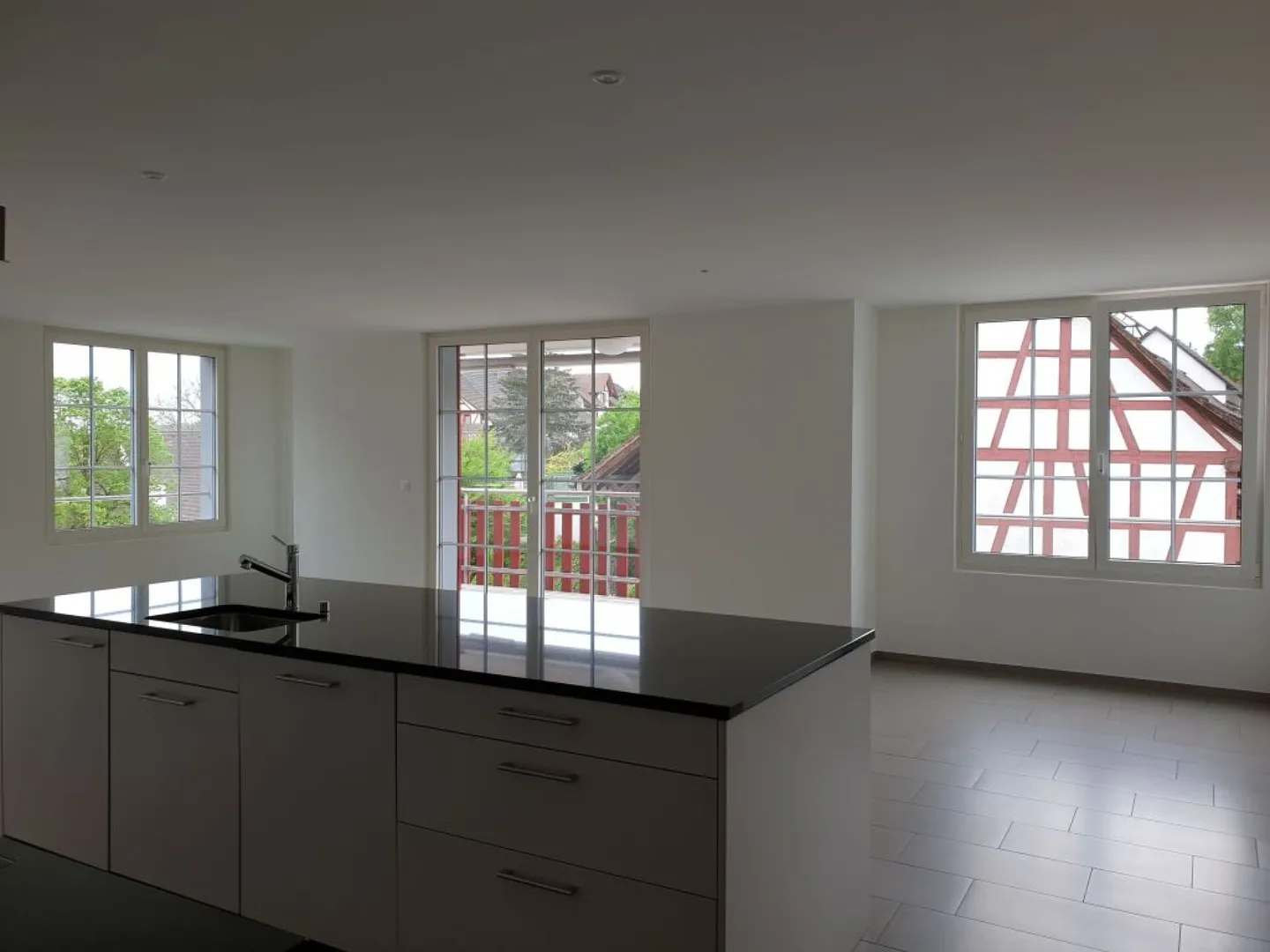 Belle appartement de 3.5 pièces (2ème étage) à Buchberg - Photo 3 sur 7