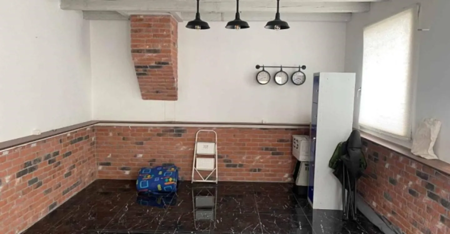 Laboratorio con Garage - Foto 5 di 7