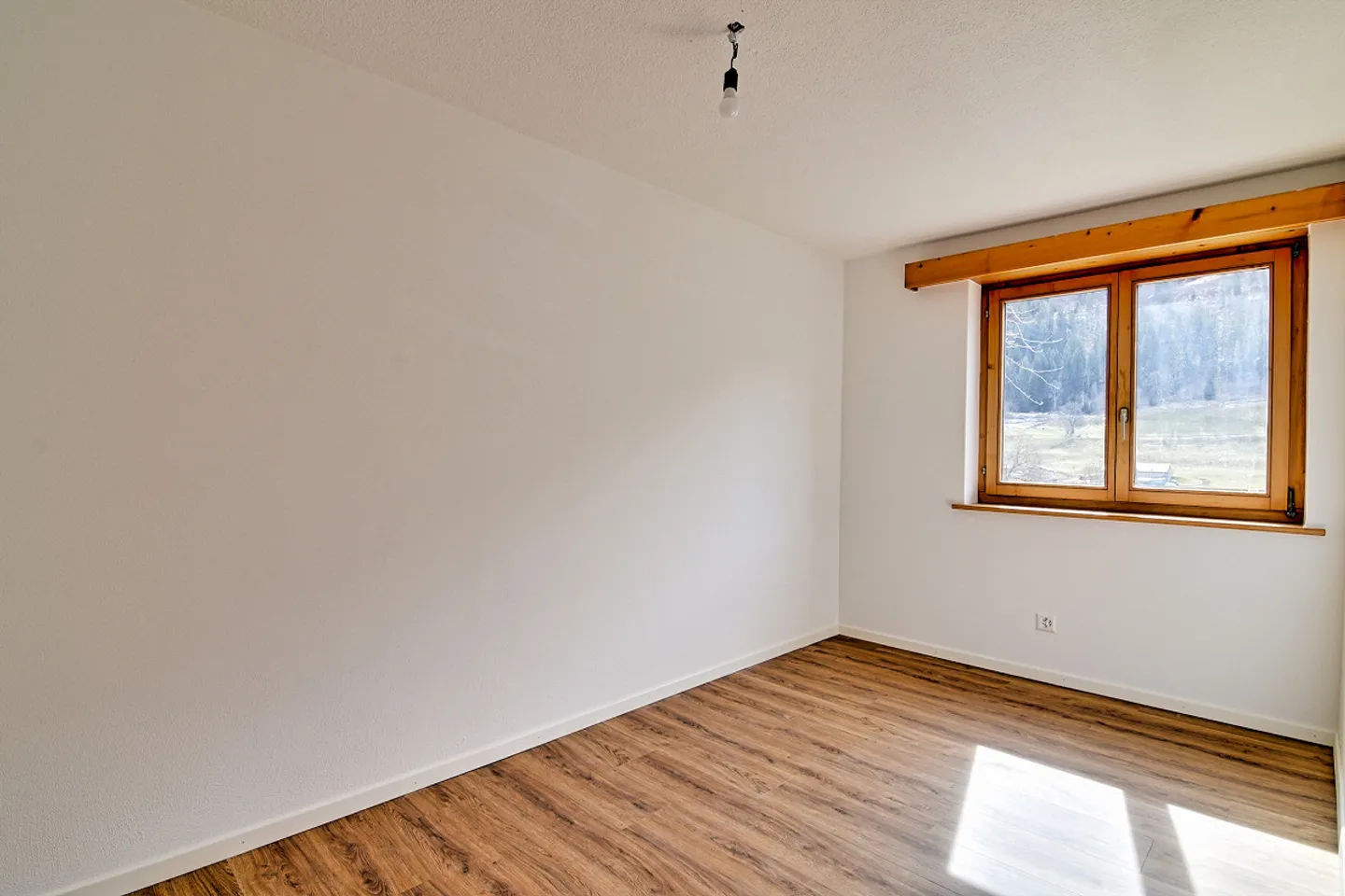 Renovated 3.5 room apartment on the ground floor in Küblis for rent - Photo 8 of 16