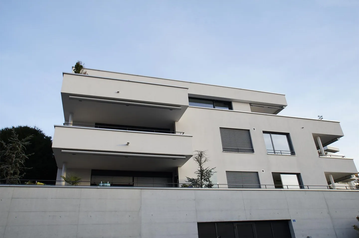 Modern 2.5-room apartment in Zug with beautiful view - Photo 1 of 8