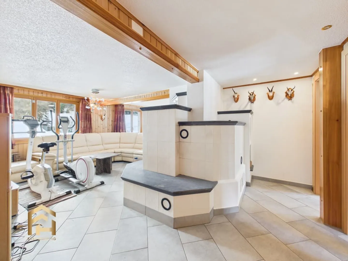 Appartement spacieux de 3,5 pièces à Herbriggen, rénové et bien desservi - Photo 2 sur 12