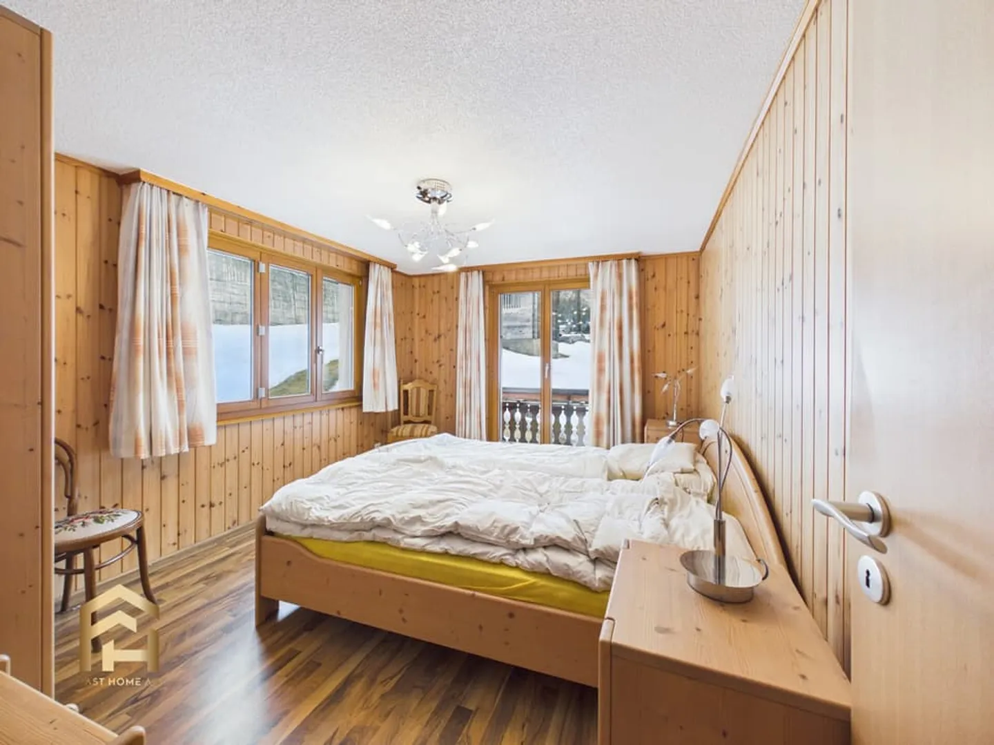 Appartement spacieux de 3,5 pièces à Herbriggen, rénové et bien desservi - Photo 5 sur 12