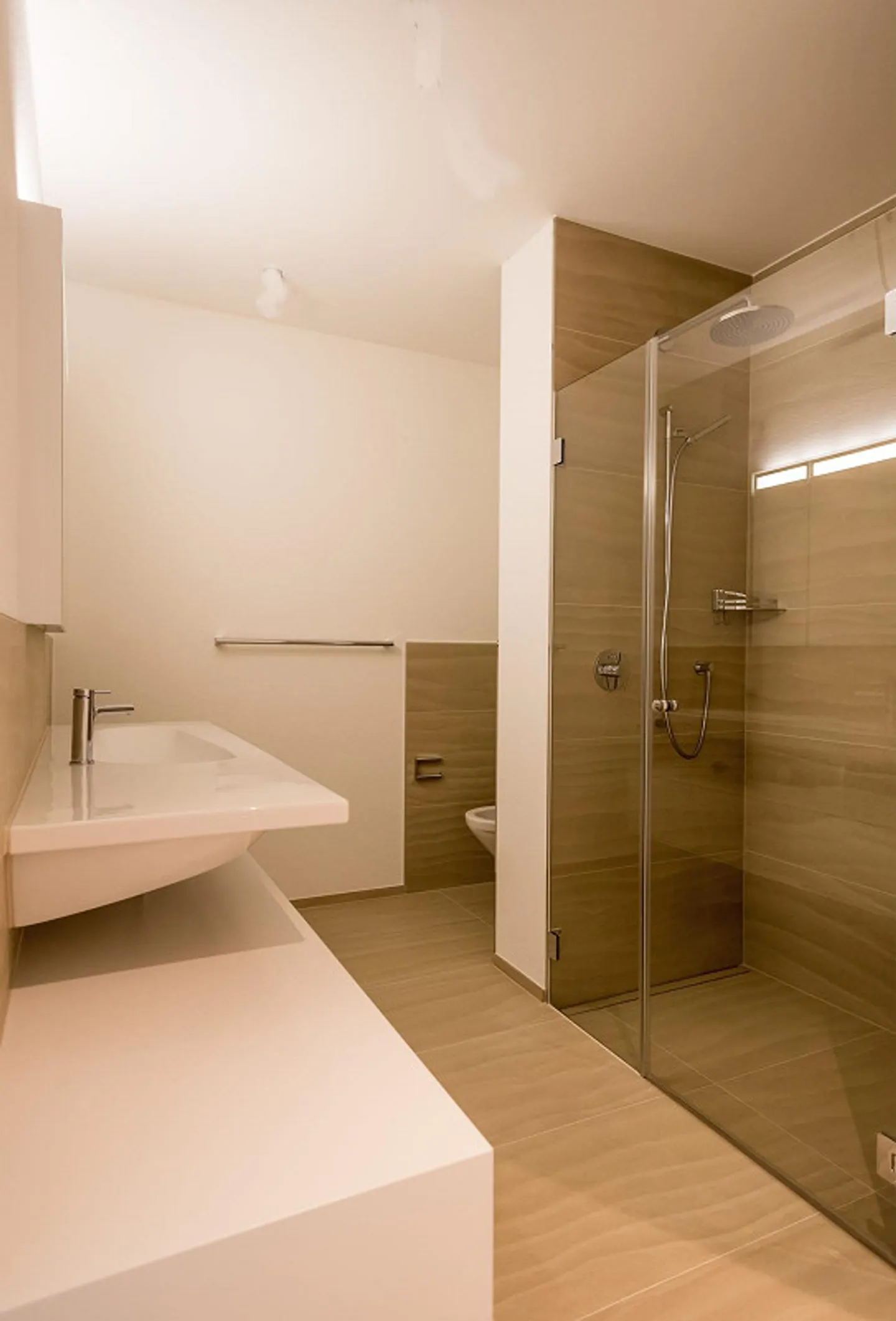 Modern 2.5-room apartment in Zug with beautiful view - Photo 4 of 8