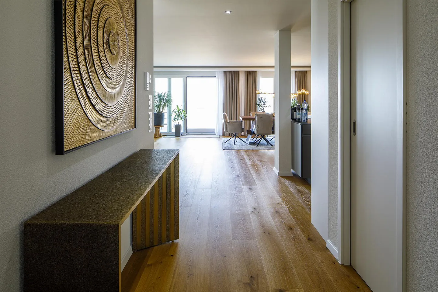 Exklusive 5.5 Zimmer Terrassenwohnung mit Berg- und Panoramasicht - Photo 10 sur 21
