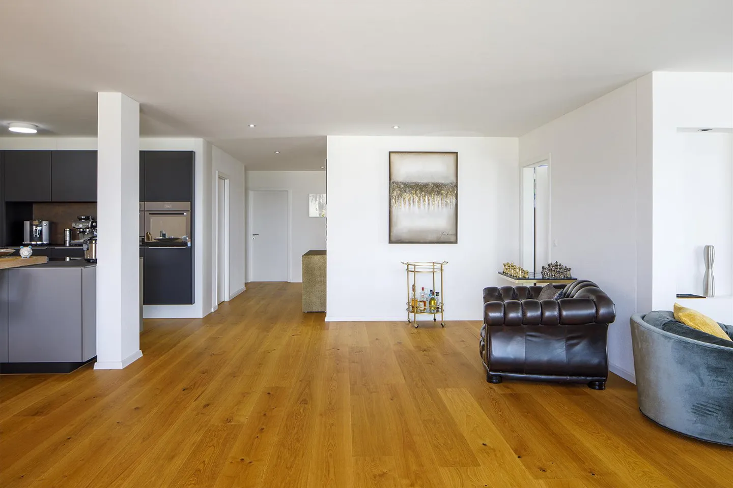 Exklusive 5.5 Zimmer Terrassenwohnung mit Berg- und Panoramasicht - Photo 12 sur 21