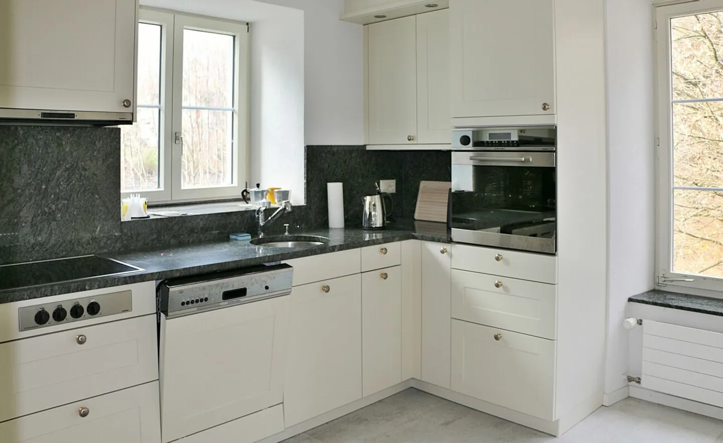 Unique apartment with large living space in a sunny location - Photo 8 of 11